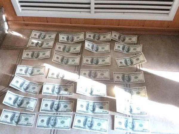 Чиновник Запорожской таможни вымогал взятку в размере пяти тысяч долларов