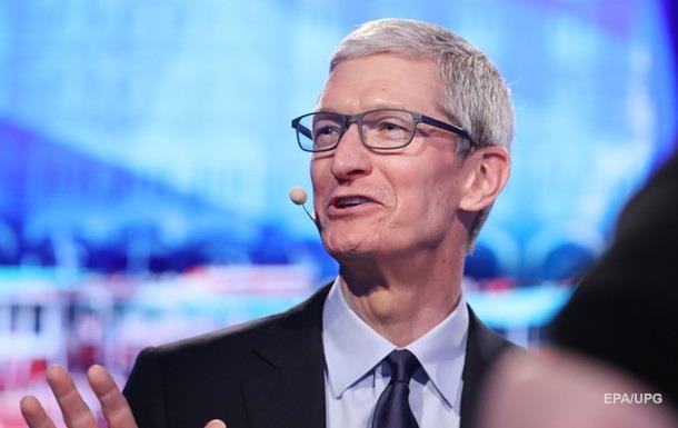 Названа заработанная главой Apple годовая сумма