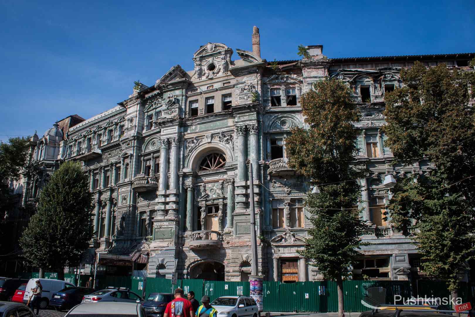 Победитель тендера на реставрацию дома Руссова отказался подписать договор и потерял 550 тысяч гривен