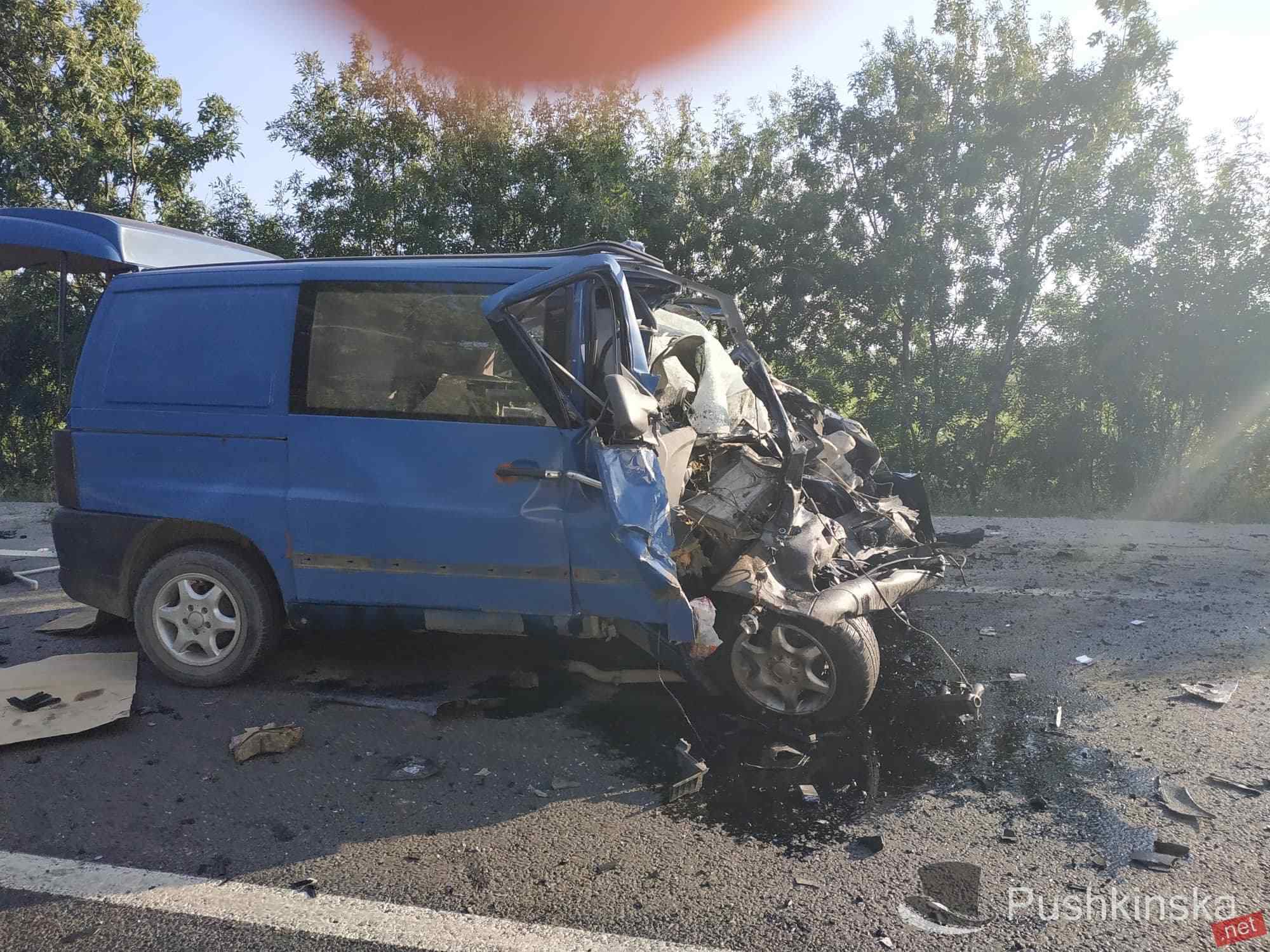 Подробности вчерашнего ДТП: тело погибшего водителя вырезали из покореженного авто