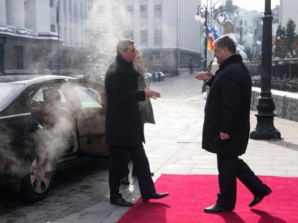 Порошенко поблагодарил президента Словении за четкую позицию по незаконной аннексии Крыма (фото)
