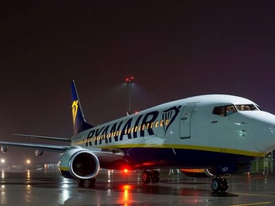 Самолет крупнейшего лоукостера в мире впервые приземлился в Украине (фото)