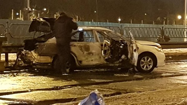 В Киеве на Броварском проспекте взорвали автомобиль, есть пострадавшие (обновлено, фото, видео)