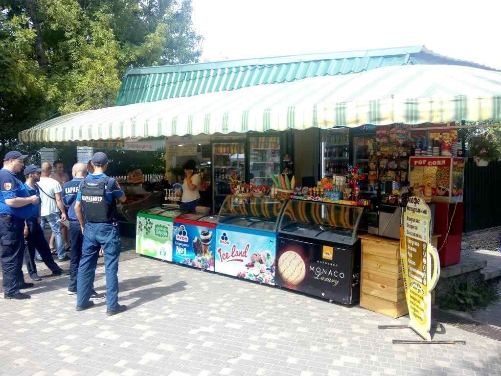 В Одессе за неделю снесли шестнадцать МАФов. Фото