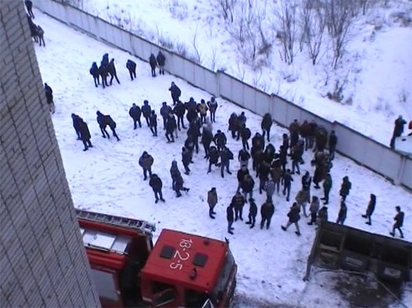 В Сумах при пожаре в общежитии в ловушке оказались 14 студентов (фото)