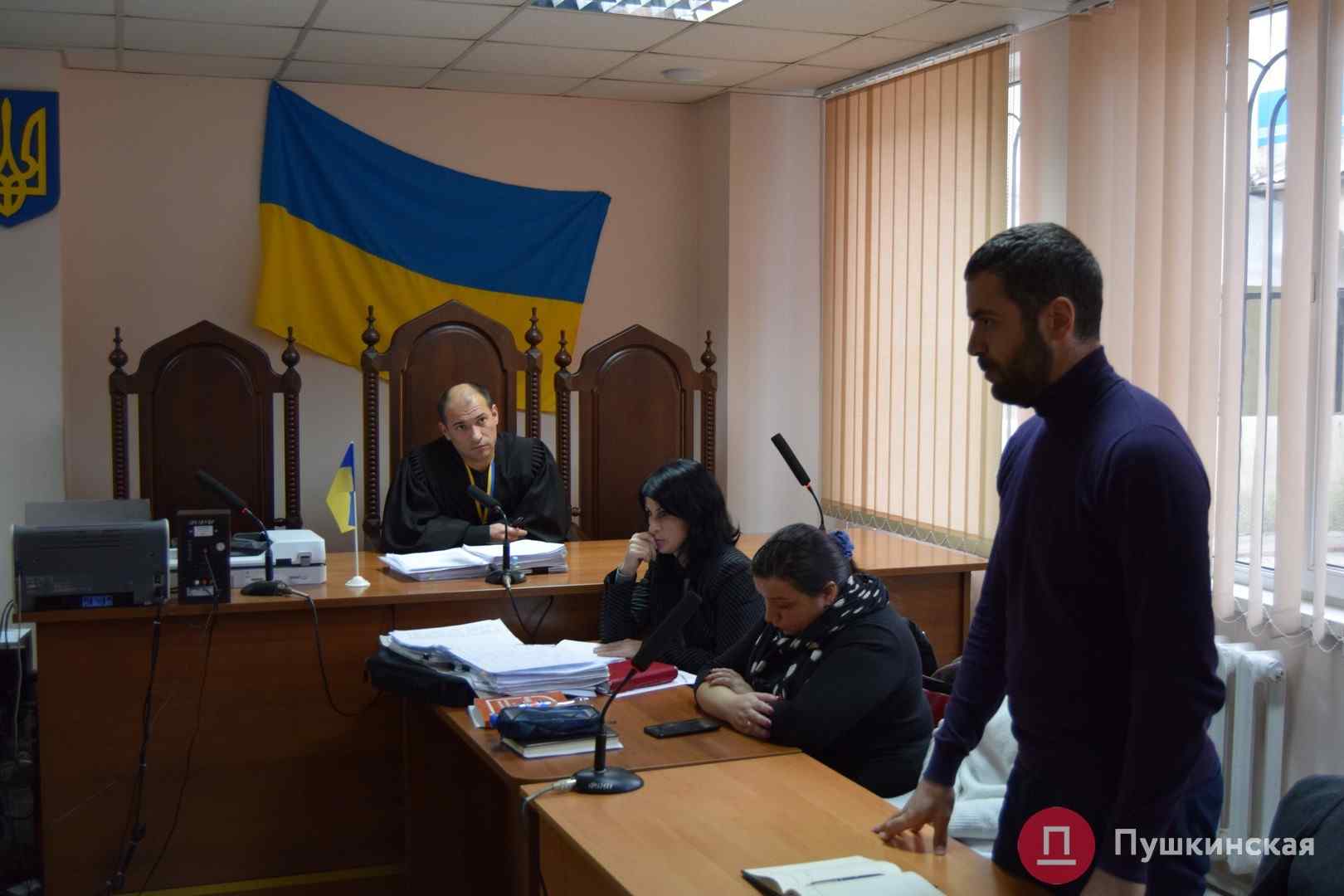 Военные уехали, лагерь пустует, но суд отказался рассматривать вопрос о новом аресте «Виктории»