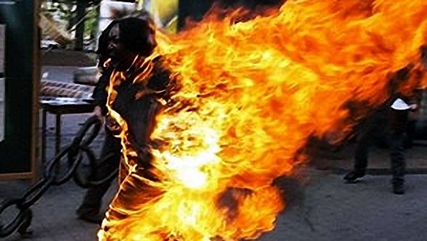 19-летняя буддистка сожгла себя в Китае