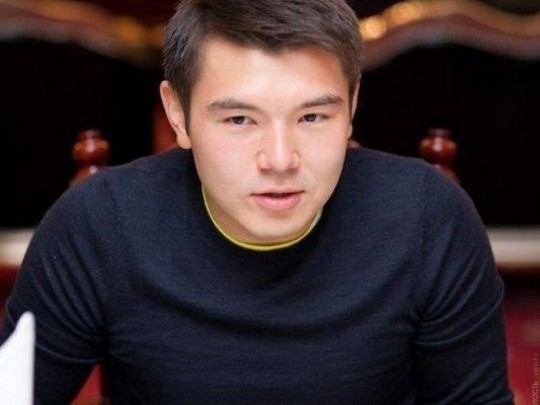 Адвокат внука Назарбаева признал, что его клиент употреляет кокаин