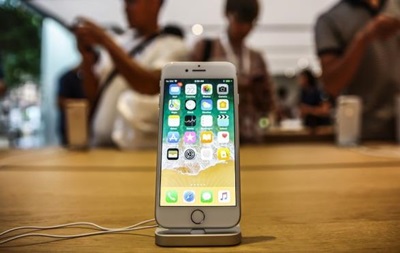 Apple нашла дефект в iPhone 8