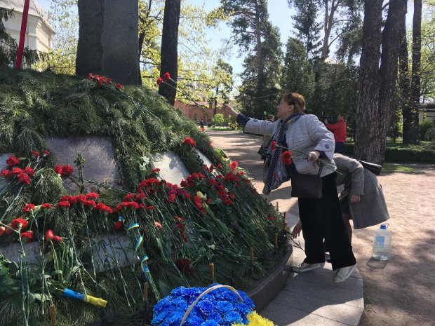 Чернобыльская катастрофа: как украинцы чтят память жертв трагедии на ЧАЭС – фото и видео