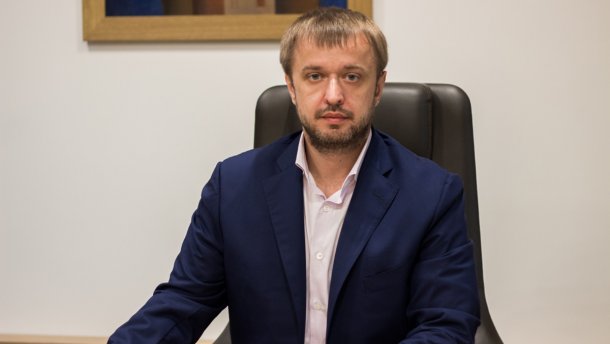 Депутат Хмельницької облради приховав 10 земельних ділянок, Porsсhe Cayenne та пивзавод