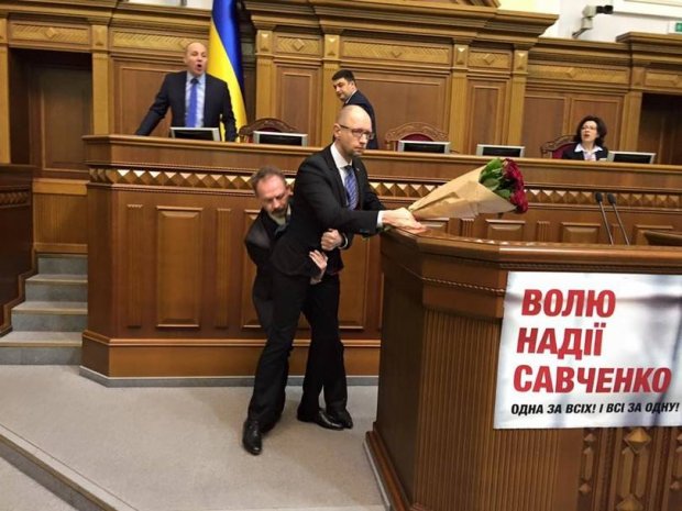 Депутатский ринг: самые зрелищные драки в Раде за последние годы