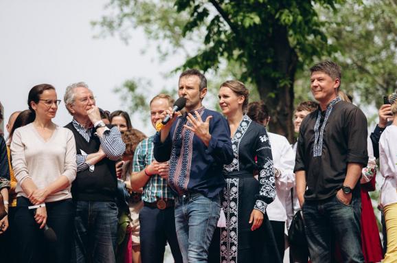Детальний аналіз партійних списків: чим здивують парламентські вибори