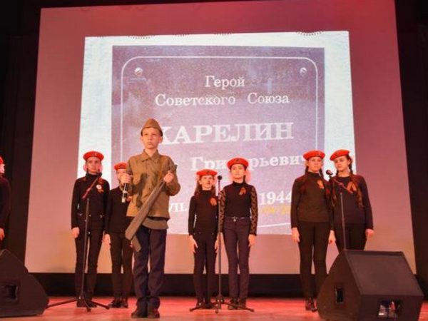 Детям учиться некогда: сеть возмутили нескончаемые пропагандистские акции со школьниками в Крыму