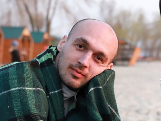«Докажите, что вы хороший президент»: сеть взволновало обращение тяжело раненного бойца к Зеленскому (видео)