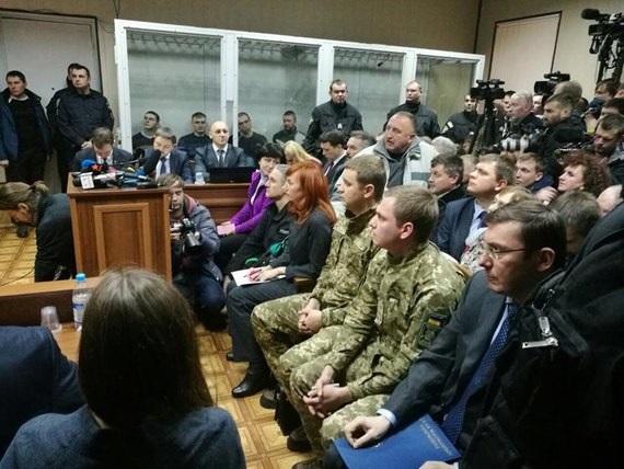 Допрос Януковича: онлайн-трансляцияСюжет