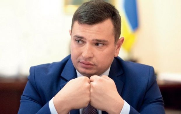 Доводить до краху: як влада покроково знищує антикорупційні органи