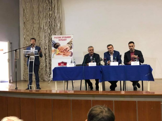 Другий у рейтингу: топ-факти та критика Анатолія Гриценка