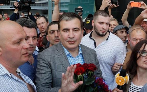 Где новые лица? Соцсети о возвращении СаакашвилиСюжет