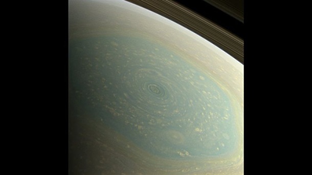 Грандиозный финал. Cassini сгорел в небе СатурнаСюжет