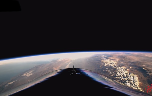 Космоплан Virgin Galactic достиг рекордных высот