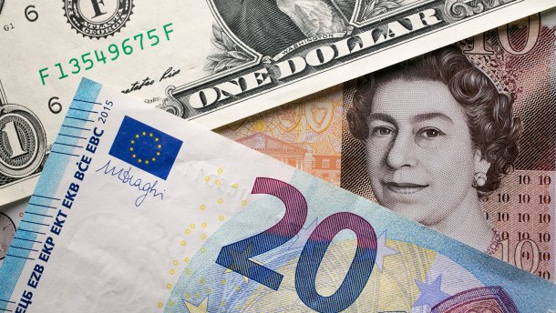 Курс валют на 5 липня: гривня стрибком додала у ціні щодо євро та долара