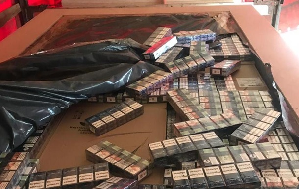 На границе с Румынией изъяли крупную партию контрабандных сигарет