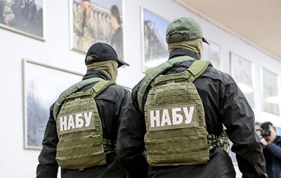 НАБУ изъяло в офисе ФФУ мячи и алкоголь - СМИ