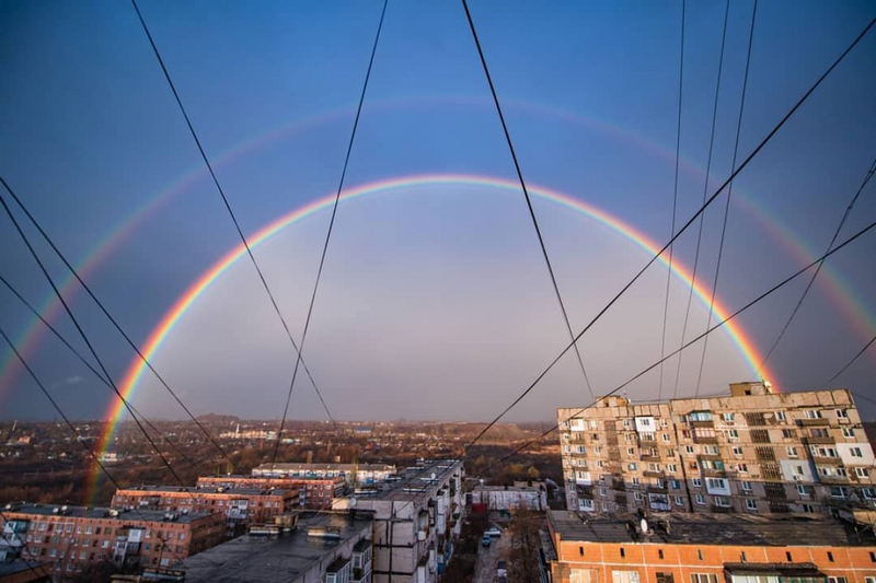 Над Донецком появилась двойная радуга (фото)