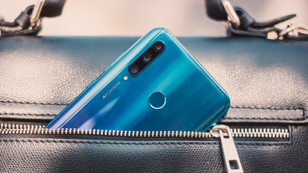 Огляд Honor 10i: смартфон-середнячок із флагманськими камерами