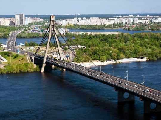 Опять ремонт: в Киеве с 21 июня ограничат движение на Северном мосту