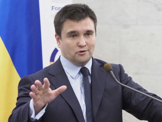 Ответный удар по Кремлю: Украина готовит «новую волну» санкций против РФ за выдачу паспортов на Донбассе