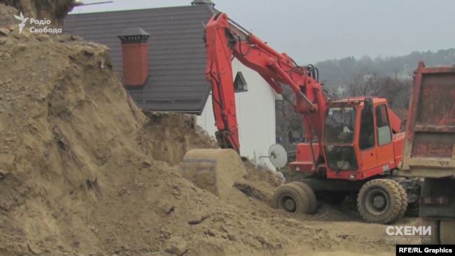 Під грифом таємно: як прикрили причетність Порошенка до руйнування історичної памятки