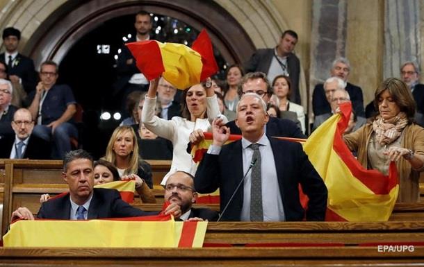 Парламент Каталонии согласился на свой роспуск