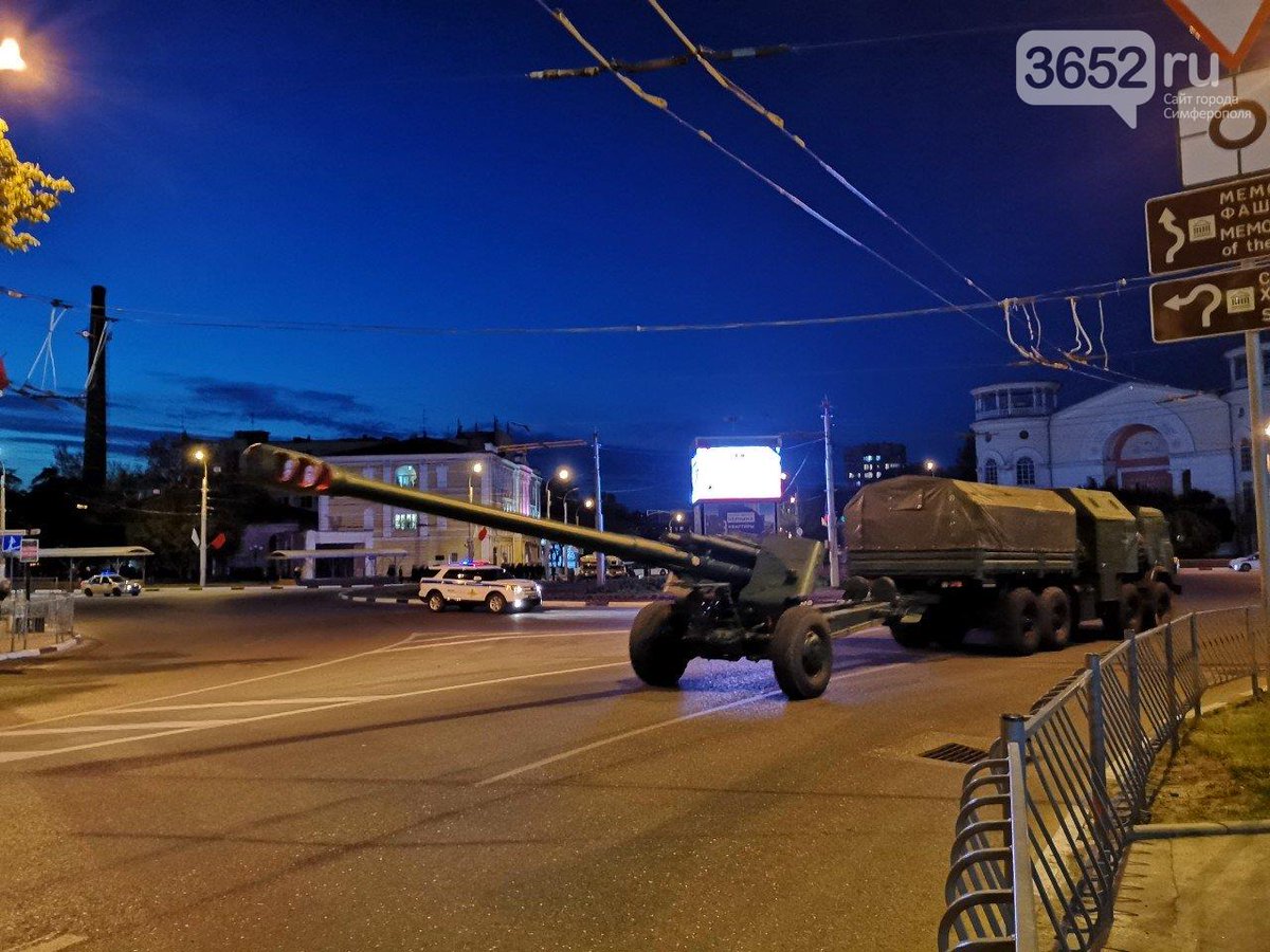 Победобесие на старте: в сети показали фото и видео подготовки к параду в оккупированных Крыму и Донецке
