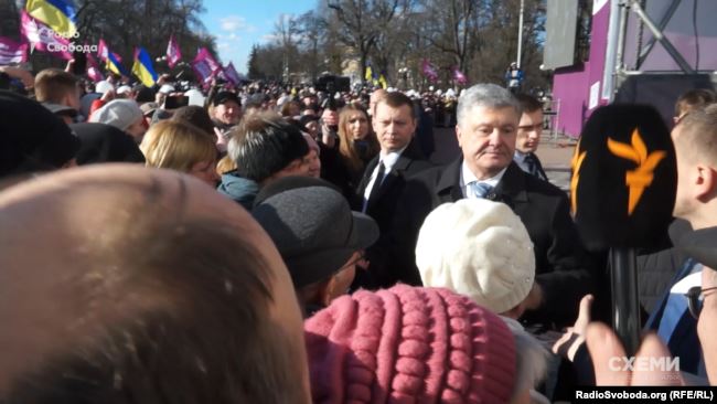 Под грифом секретно: как прикрыли причастность Порошенко к разрушению исторического памятника