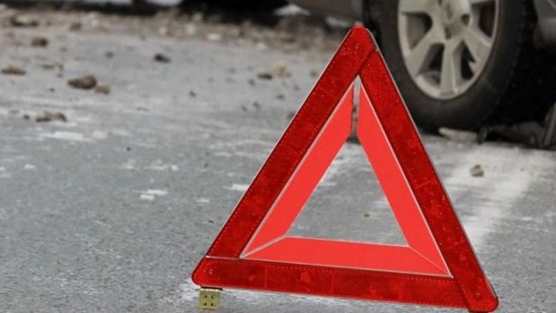 Под Киевом водитель потерял управление автомобилем: пострадали дети