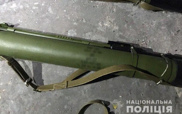 Полицейские обнаружили склад с гранатометами и автоматами