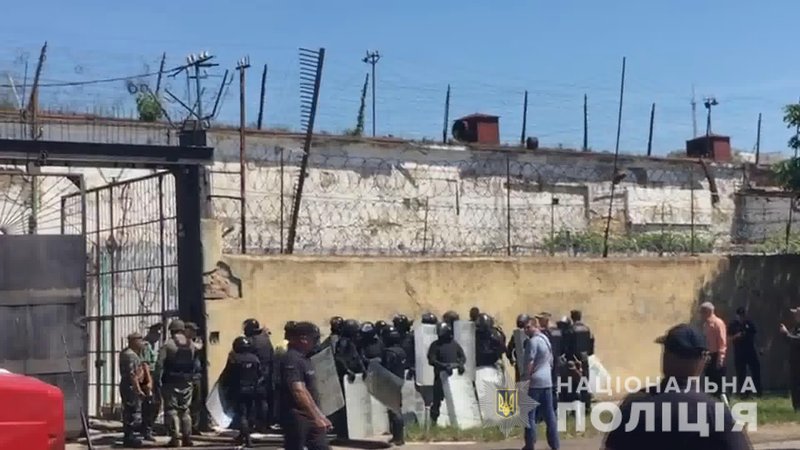 Полиция не знает о сбежавших из Одесской колонии заключенных (фото, видео)