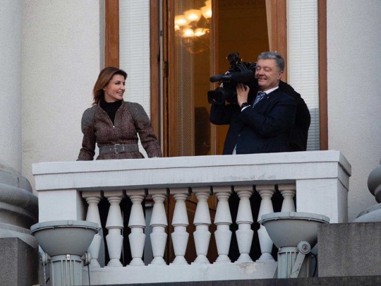 Порошенко осваивает новое хобби: президент поделился результатом первой операторской работы (видео)