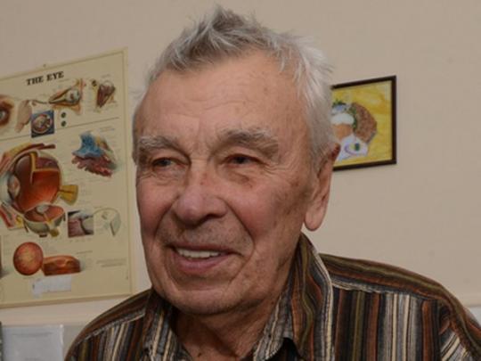 «После того как мне удалили катаракту, зрение вернулось — я смог читать без очков»