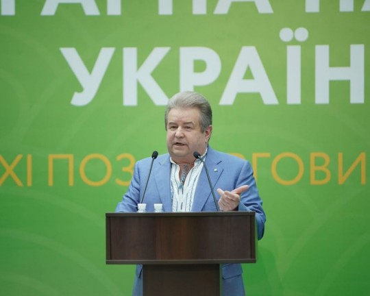 Поющий ректор Поплавский возглавил первую десятку списка Аграрной партии