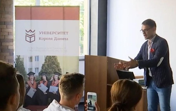 Преподаватель читал лекцию 24 часа подряд