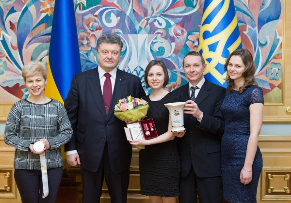 Президент Украины наградил орденом шахматистку, ставшую чемпионкой мира