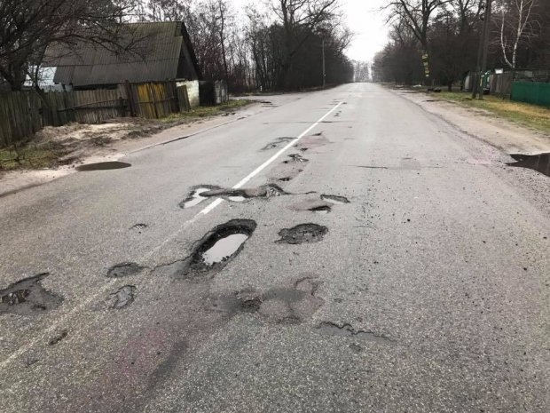 Про звязок між якістю українських доріг і намірами уряду Гройсмана керувати країною ще 22 роки