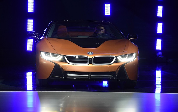 Роскошь и сила. Новинки автосалона в Лос-АнджелесеСюжет