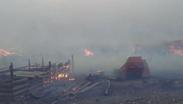 Российское Забайкалье охвачено пожарами: сгорели полторы сотни домов, счет пострадавших идет на десятки (фото, видео)