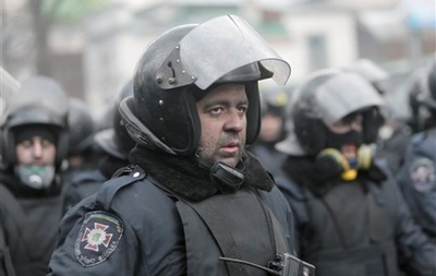 Самооборона Майдана заявляет, что освободила захваченных бойцов внутренних войск