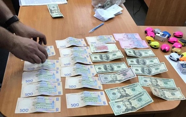СБУ разоблачила таможенников на схеме с автомобилями