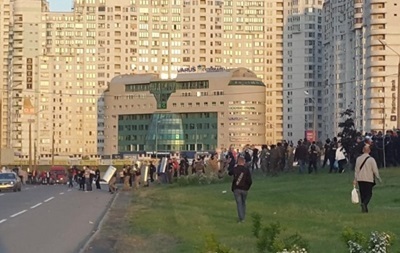 Скандальная стройка на Осокорках. Столкновение застройщиков и активистов